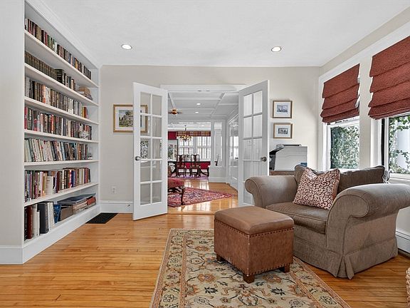 5th image of 78 Denton Rd