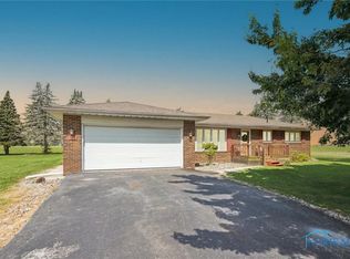 17715 Mitchell Rd, Bowling Green, OH 43402