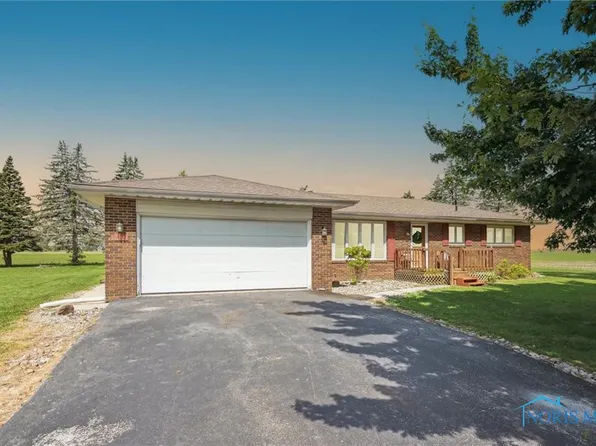 17715 Mitchell Rd, Bowling Green, OH 43402