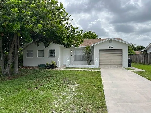 3 bed, 2.0 bath, 1770 sqft, $3,100 — Photo 2