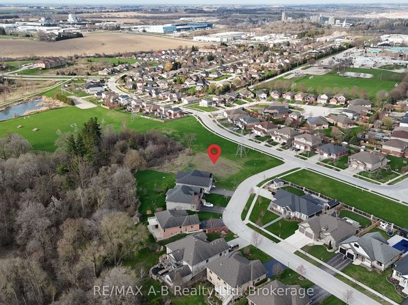 1 Birtch Creek Cres, Saint Marys, ON N4X 0A3