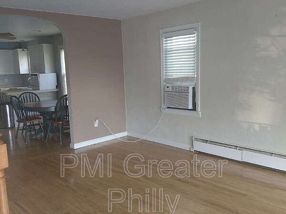 2nd image of 687 Mansion St