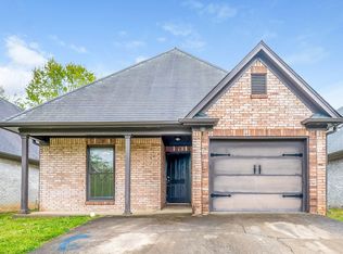 99 Springdale Dr, Mount Olive, AL 35117