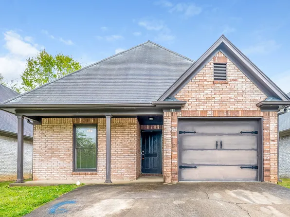 99 Springdale Dr, Gardendale, AL 35071