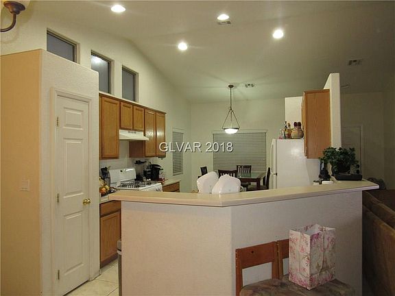 5th image of 1113 Gary Carmena Ave