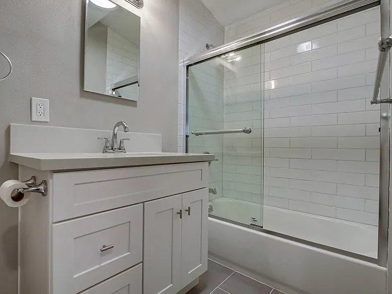 4018 Fond Du Lac Ave — Photo 13