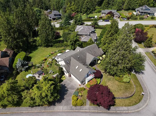 397 Vernon Pl, Sunshine Coast, BC V0N 1V5
