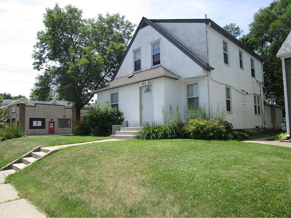 1st image of 103 10th Ave N