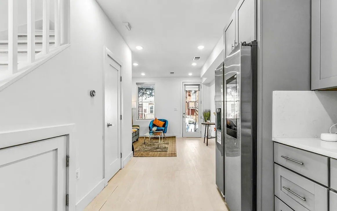 2 bed, 1.5 bath, 728 sqft, $4,200 — Photo 4