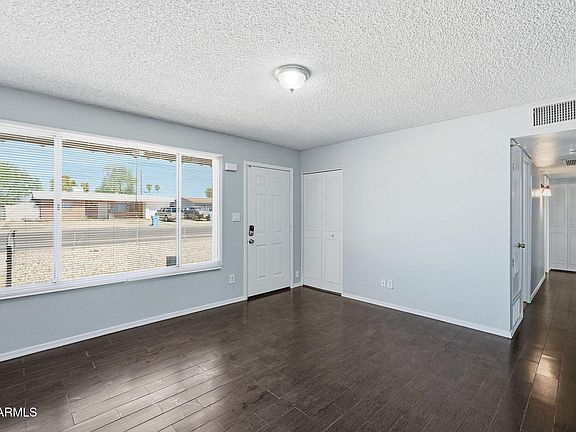 3rd image of 2219 W CHOLLA Street