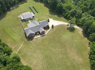 1470 Arnold Hollow Rd, Mc Ewen, TN 37101
