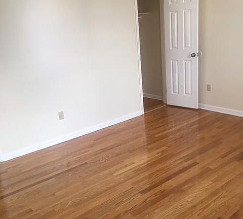2nd image of 14406 88th Ave APT D7