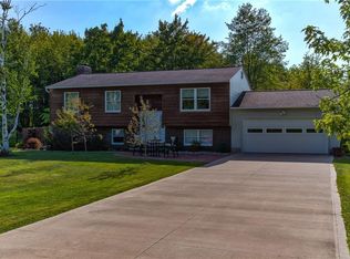 7856 Lester Dr, Painesville, OH 44077