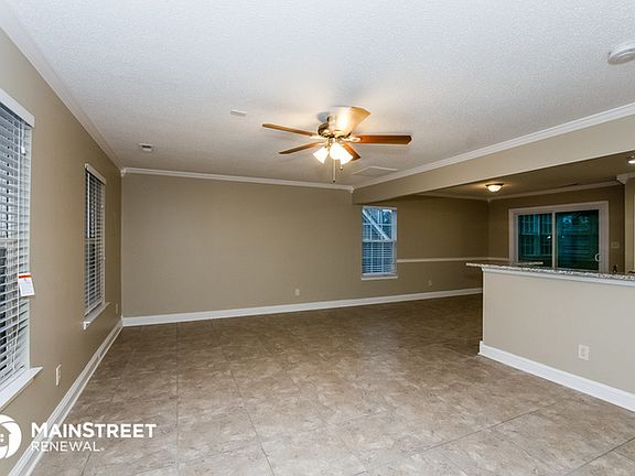 2nd image of 118 Daventry Pl