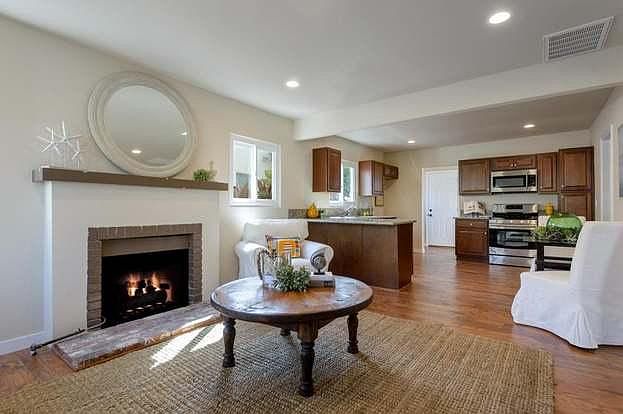 1st image of 422 E Figueroa St #1