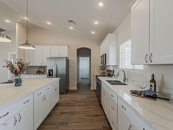 5th image of 3710 N ALGODON Drive