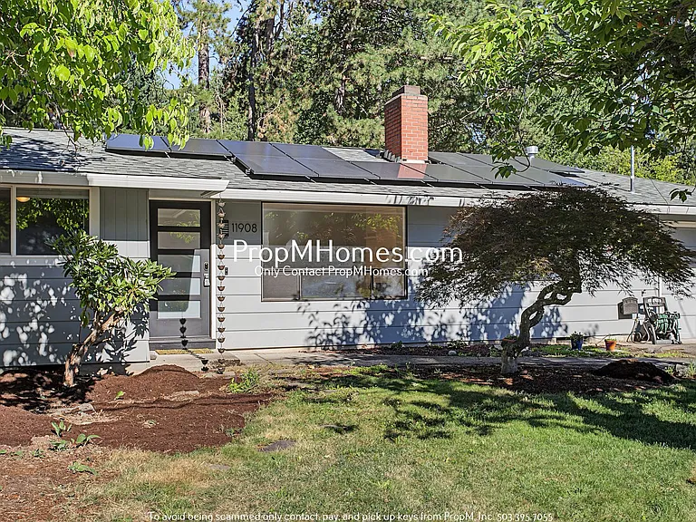 11908 SE 56th Ave — Photo 1