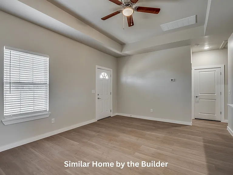 121 Sterling Dr — Photo 13