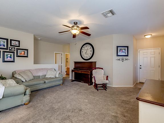 5th image of 1046 E Cowboy Cove Trl