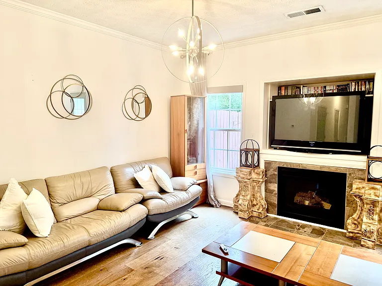 138 Creekwood Dr — Photo 5