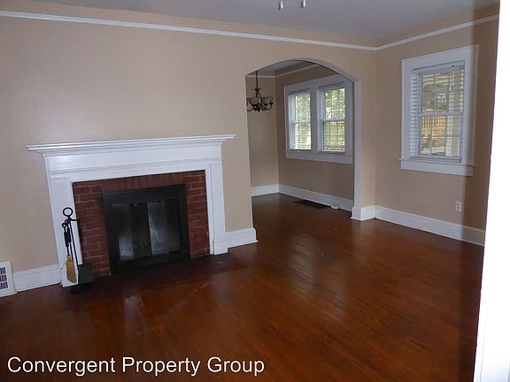 3rd image of 117 Parkwood Dr
