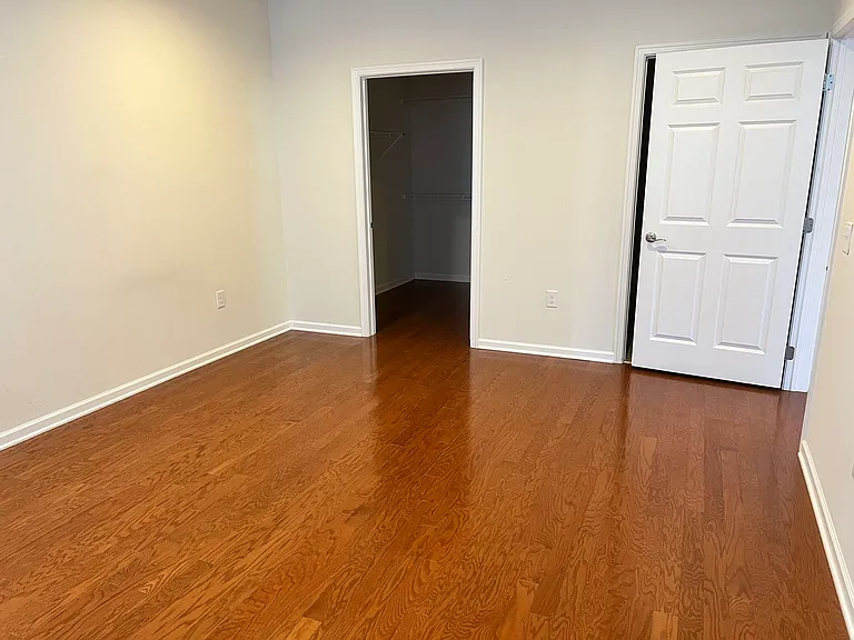 1007 Bradish Ln — Photo 9