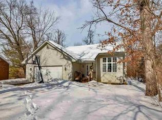 312 Rochester Rd NE, Poplar Grove, IL 61065