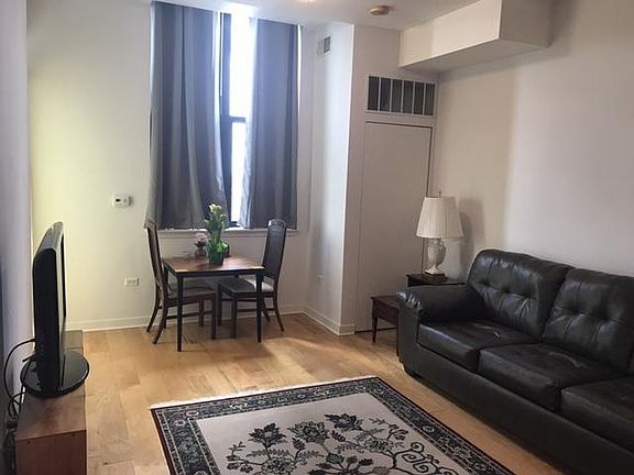 4th image of 1464 S Michigan Ave APT 2308