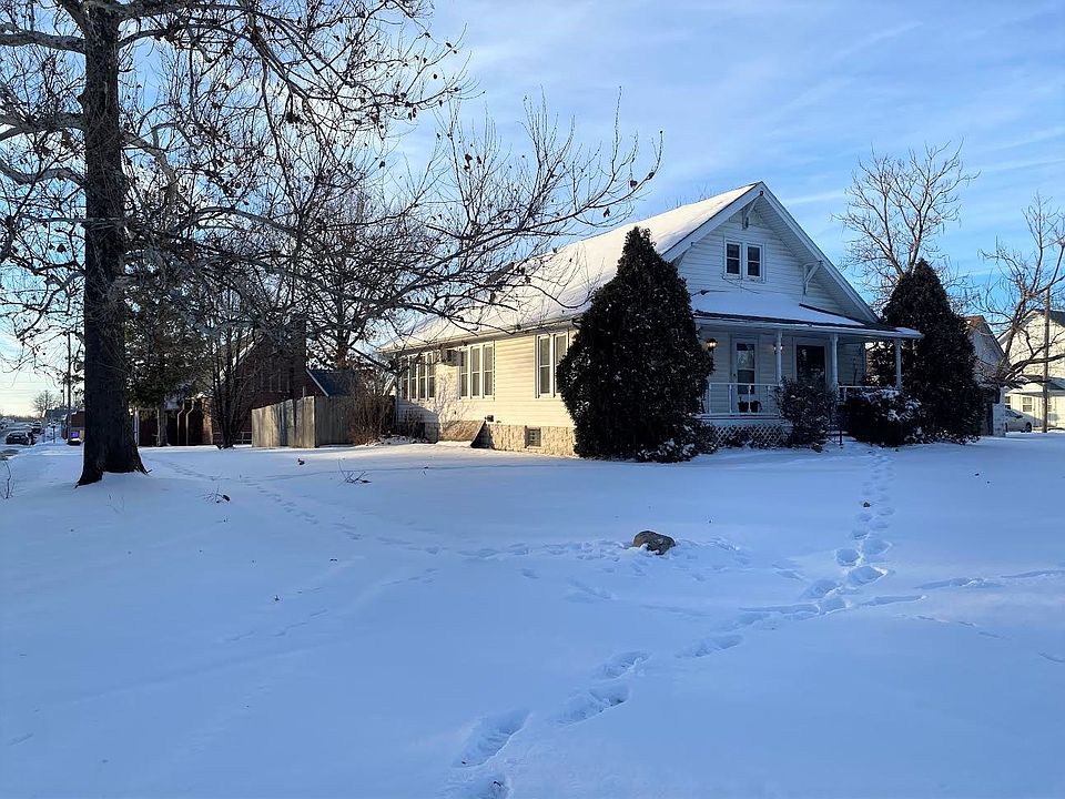1st image of 301 N Mulanix St