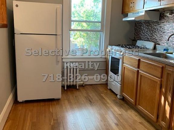 2nd image of 8007 Cowles Ct #2