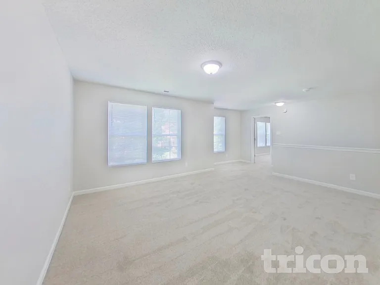 5104 Mintvale Dr — Photo 22