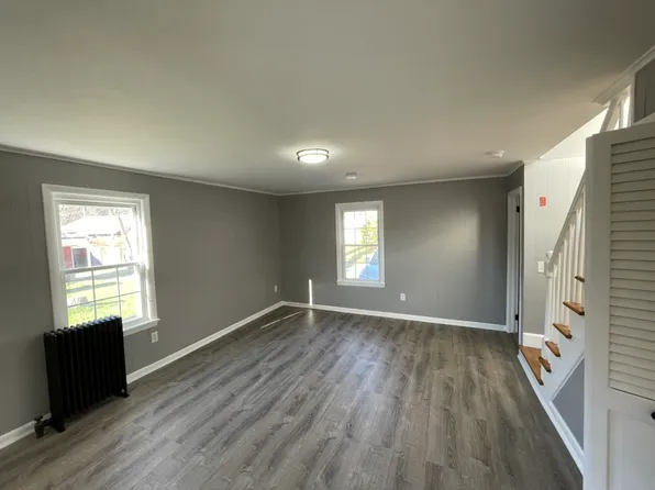 131 Center St, Lee, MA