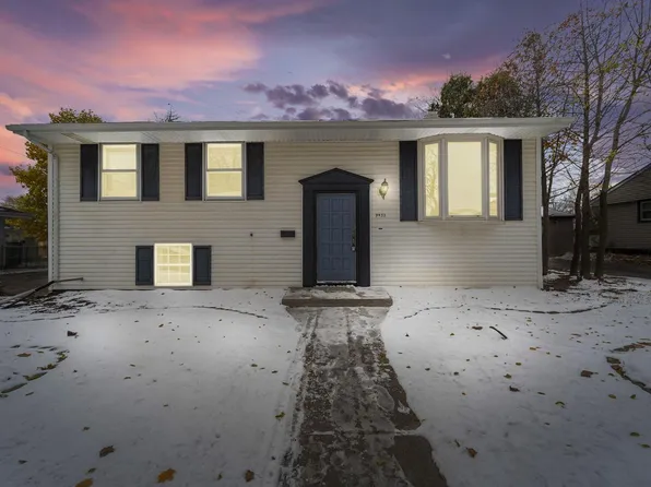 9433 Hulda DRIVE, Sturtevant, WI 53177