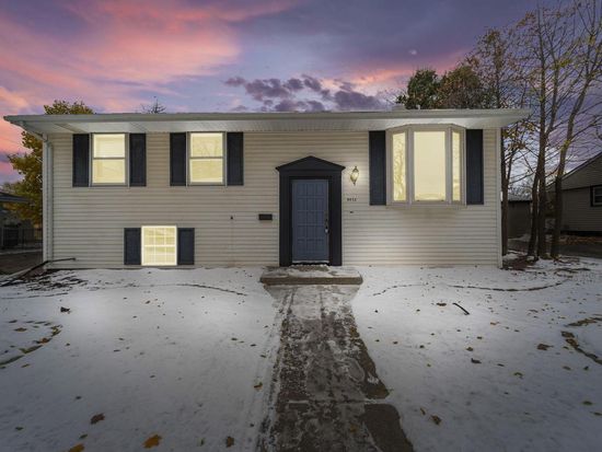 9433 Hulda DRIVE, Sturtevant, WI 53177