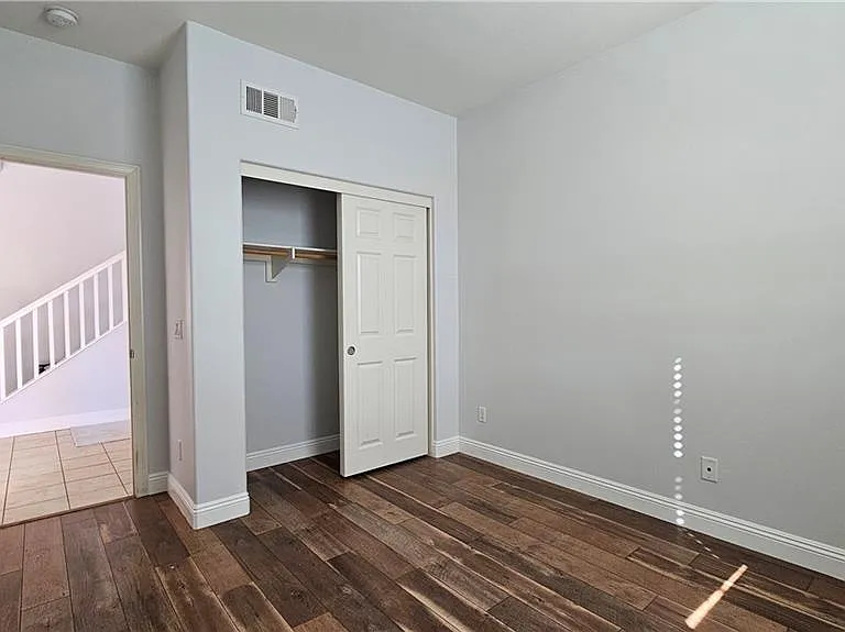 526 Seine River Way — Photo 5