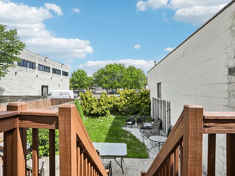 364 7th St #2 — Photo 15