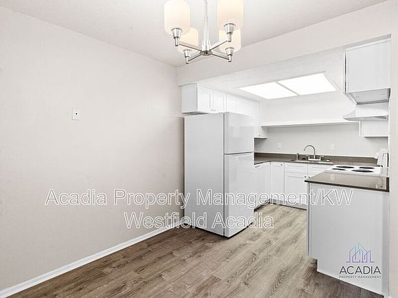 3rd image of 2360 N 250 W APT 4