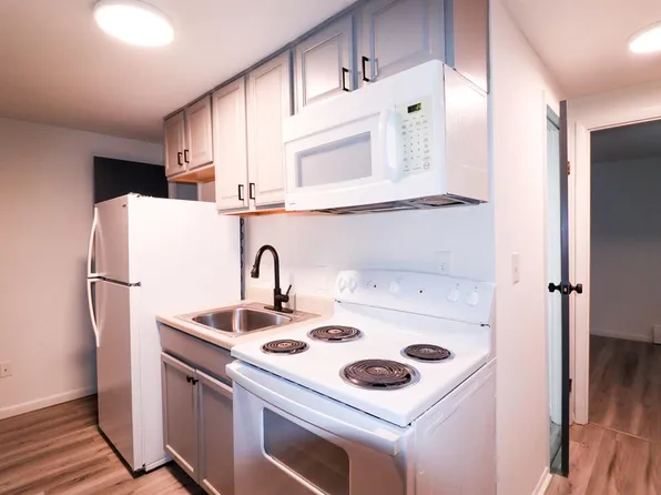 6115-6126 Plymouth Avenue