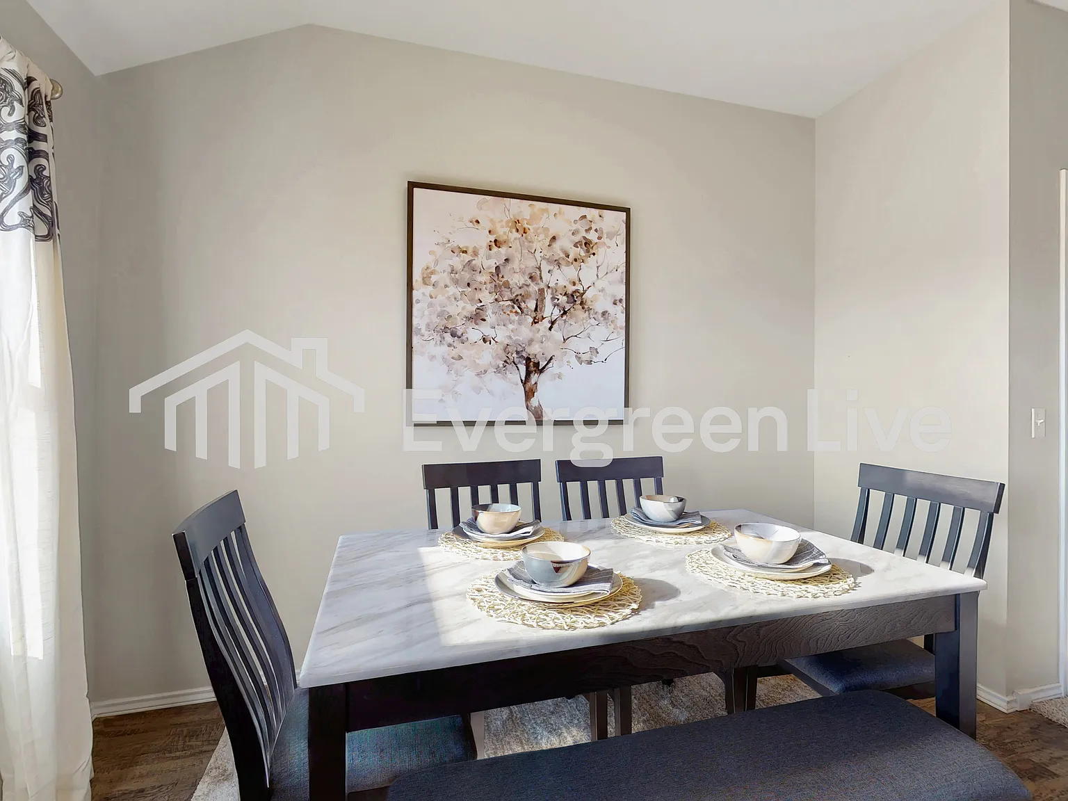 3 bed, 2.0 bath, 1301 sqft, $1,260 — Photo 4