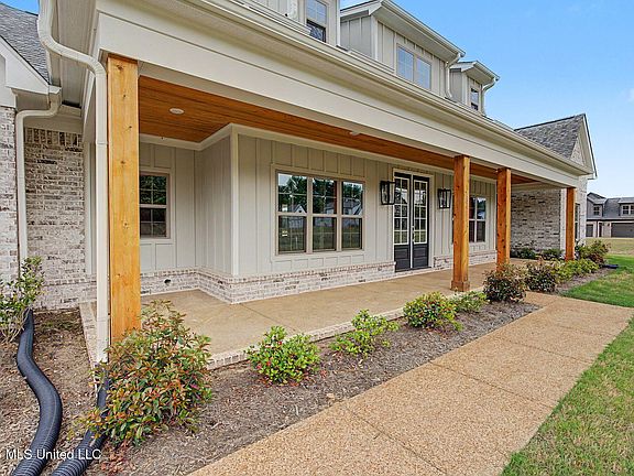 4th image of 1541 Tributary Dr
