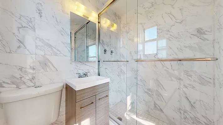 Rented by Bond New York | media 14