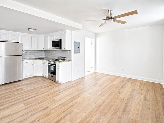 3rd image of 241 S 47th St APT 104