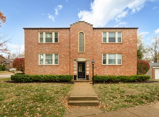 1215 Moorlands Dr #2N, Saint Louis, MO 63117