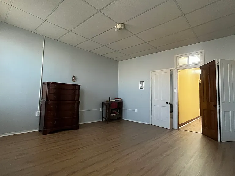 22 S Highland Ave — Photo 18