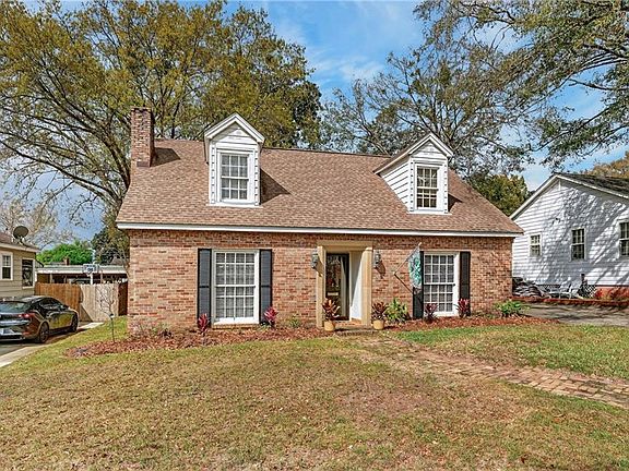 3rd image of 8 Elizabeth Pl