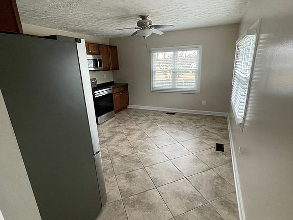 3rd image of 7625 Paradise Beach Rd