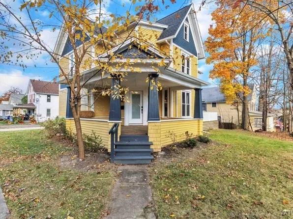 29 High St, Angola, NY 14006