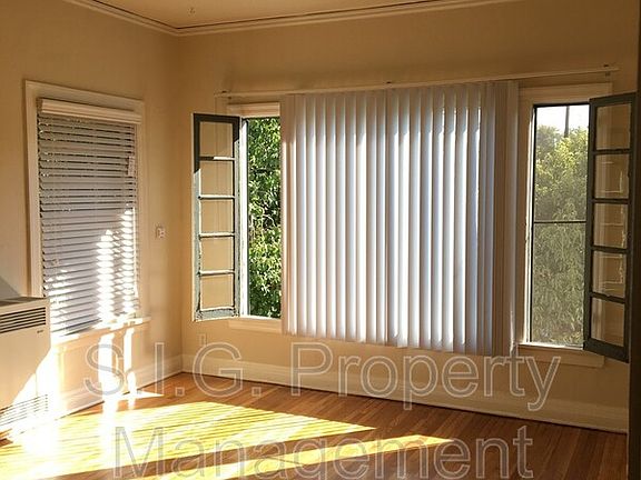 2nd image of 1157 N Maryland Ave APT 5