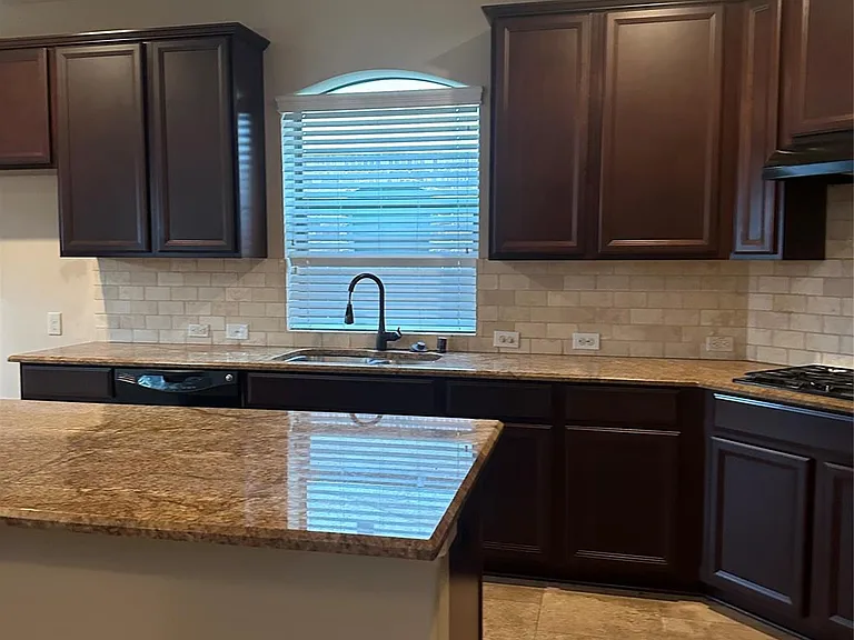 13915 Sawmill Run Ln — Photo 10