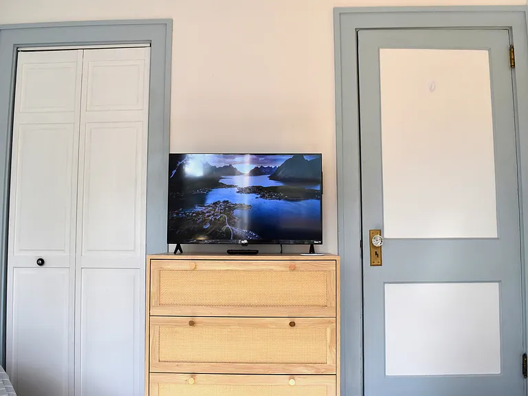 32" Roku TV and dresser